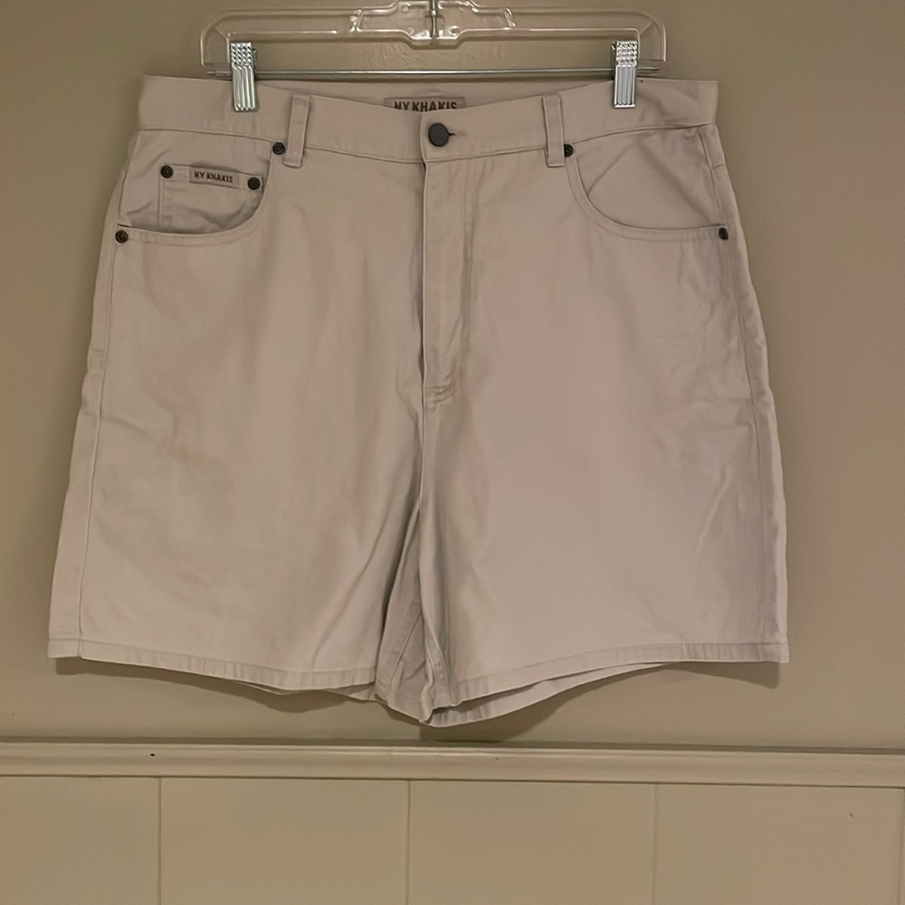 NY Khakis Tan Short